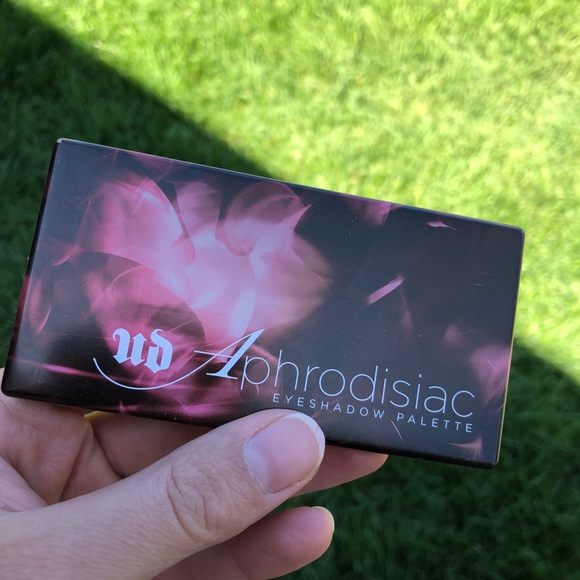 Urban Decay Aphrodisiac eyeshadow palette - Picture 4 of 4